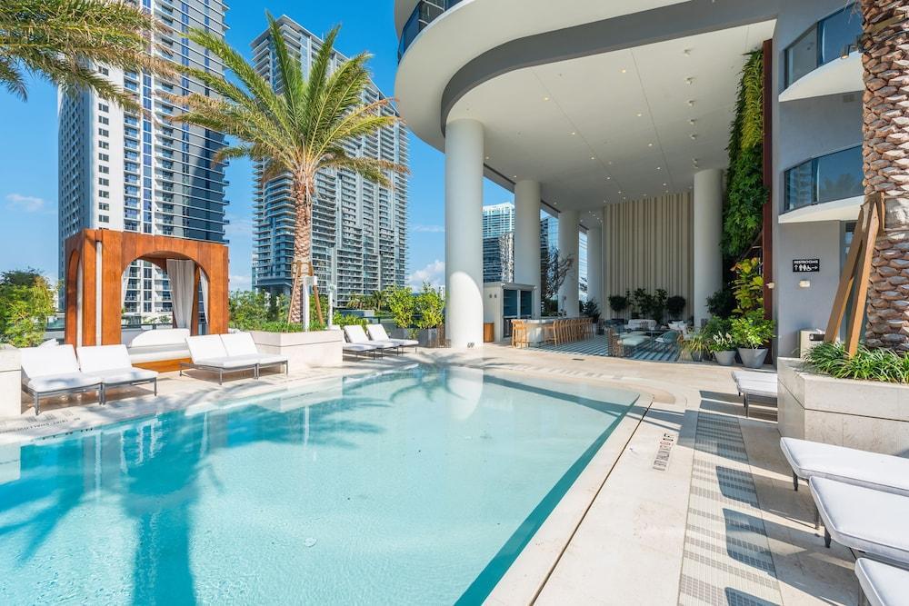 Hotel Sls Lux Brickell Miami Esterno foto